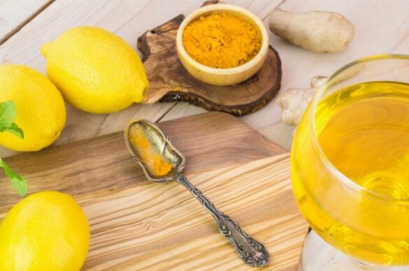 Dzeriet ar citronu, ingveru un kurkumu, lai uzlabotu potenci